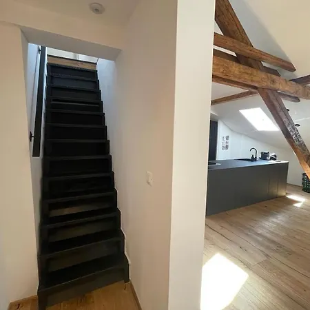 Rooftop Loft * Split