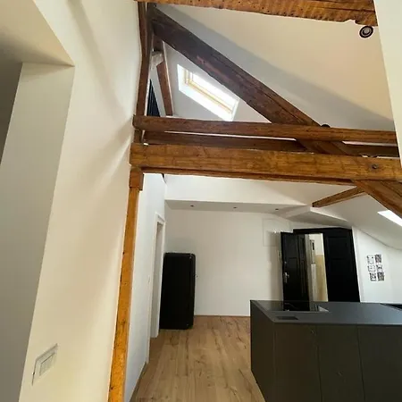 דירה Rooftop Loft